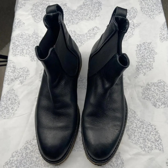 VINCE Cressler Leather Black‎ Chelsea Ankle Boots M 7 /W 9 - Picture 2 of 8